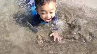 Two Sharks Beach Resort (Morong, Bataan)