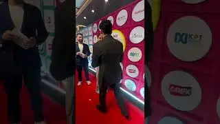 Kareena Kapoor Khan and Vijay Verma share a laugh on the red carpet