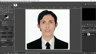 Removing Background with GIMP and make it transparent using Path Tool