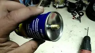 Баллончик из под WD-40 многоразового использования.