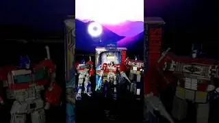 TRANSFORMERS ONE! MOVIE! OPTIMUS PRIME / ORION PAX! #shorts #sdcc2024 #transformersone