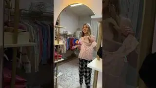 Would YOU be willing to share a closet with your sisters!?! 👗