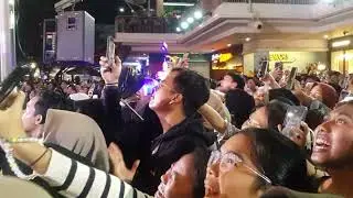 Yura Yunita Aku Bisa Membuatmu Jatuh Cinta Ke Padaku Meski Kau Tak Cinta.. VIRAL (Summarecon bekasi)