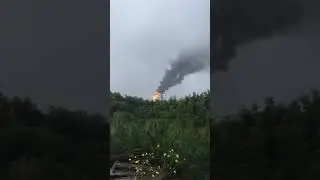 В Омске горит НПЗ