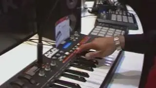 NAMM 2010: Akai MiniAK Virtual Analog Synthesizer