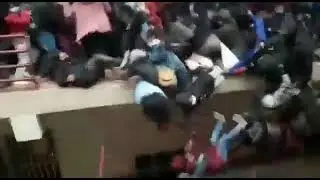 В БОЛИВИИ НА СОБРАНИИ НА СМЕРТЬ РАЗБИЛИСЬ ЛЮДИ