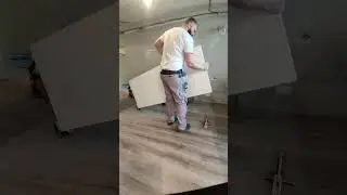 Дополнительный Держатель дверного полотна на колëсах