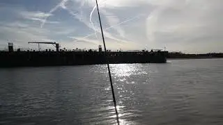 баржа на реке дон