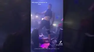 MC Pipoquinha Menina Desmaia no Show Após Toma um Chut3 