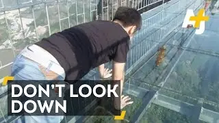 Terrifying Glass Bridge In Chinas Zhangjiajie National Forest