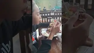 Tasya yang bikin gemes adalah pipi dan bibirnya yang sedikit lancip bikin ketawa papa mama