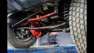 Jeep Grand Cherokee ZJ. We remove and restore the front Panhard rod.