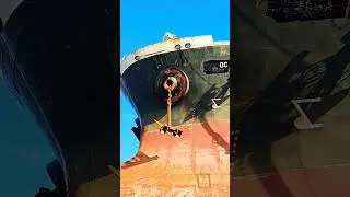 This is how you work on a ship 