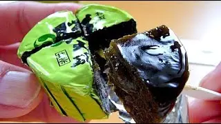 Eating Japanese food Wagashi "Matcha flavored wagashi" (ASMR)