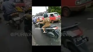 Tabrakan Mobil Angkot Vc mobil pns di Purwakarta mobil angkot bawa anak sd