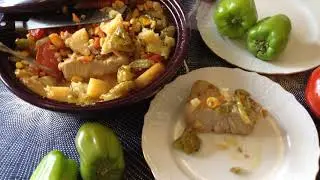 Свинина с овощами и слоеным тестом в тажине