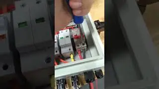 Wiring up a PV Combiner Box #solar #solarmounting #pvsolar #greenpower