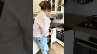 Заглянем в каждый шкафчик! Крошечная 
