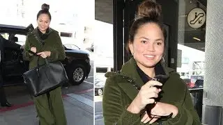 Chrissy Teigen Says Outback Steakhouse Waitress She Gave $1,000 Tip To 'Was Wonderful'