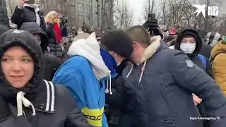 А вот и нацисты на митинг пожаловали...