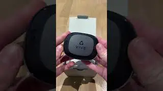 Unboxing VIVE Ultimate Tracker and Dongle USBC