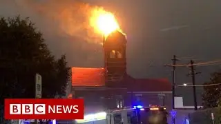 Sydney storm sets bell tower ablaze - BBC News