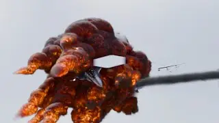 Mid-Air 3D Explosion in Blender | *full of bugs*