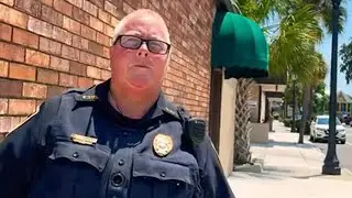 (CRAZY) Cop gets CAUGHT And DETAINED By CITIZEN!!! First Amendement Audit