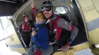 Salto in Tandem di AURA a VZONE Skydive