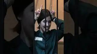 Сумасшедшая убийца свернула себе шею в зале суда