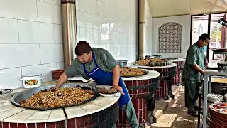 24 hours of cooking in 20 cauldrons in the famous Uzbek tea house