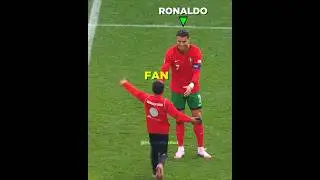 Ronaldo & Pitch Invaders 💙😂