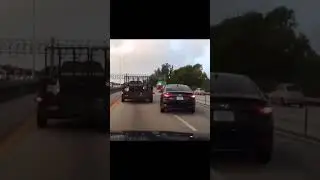 торопился. 