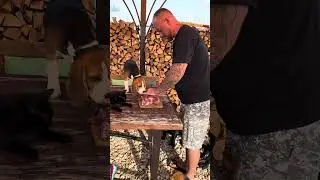 Вчера был футбольный матч, Фарик был мячиком 😝