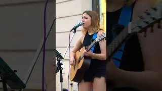 КАКОЙ ВЫСОКИЙ ГОЛОСОК У ДЕВУШКИ ☺️