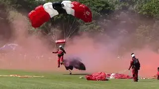 Red Devils Parachute Display, Stirling Armed Forces Day. (4K)