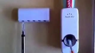Дозатор для зубной пасты Touch Me