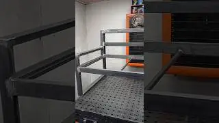 Дизайнерский диван 