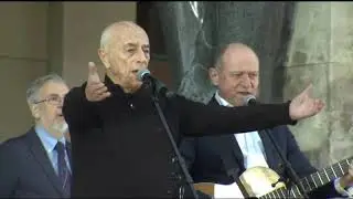 Атланты держат небо...