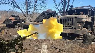 UKRAINIANS HIT A REFUELING POINT FOR RUSSIAN ARMOR, MORE THEN FOUR T-80 TANKS ARE DESTROYED || 2024