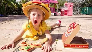 Stacy pretend play Restaurant