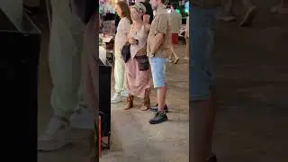 Как ходят в Таиланде