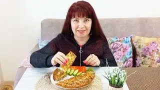 Готовила чебуреки в духовке, вместо теста тортилья. Это очень вкусно!