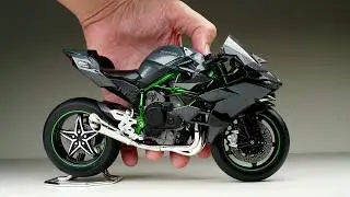 Unboxing of Kawasaki Ninja H2R 1:9 Scale Diecast Motorcycle