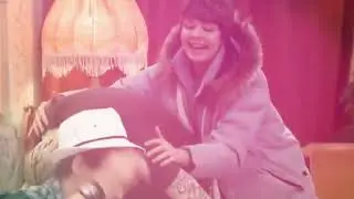 Лена Полено Тусит с Тараканами