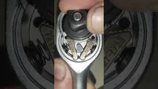 Как работает ключ трещотка?