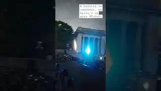 A minutos de comenzar en la Escalinata universitaria se baila y se goza 