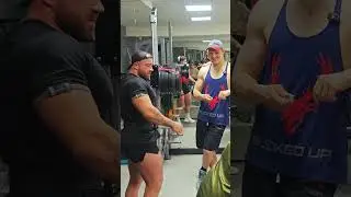 Сливаетесь с мужчинами в зале ? 