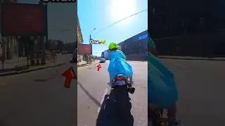 Он точно не РАССТРОИЛСЯ..😅 Когда девушка забыла загнуть ПЛАТЬЕ😂 