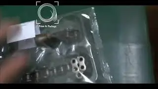 Горизонтальная упаковочная машина с верхней подачей пленки с аппликатором этикеток